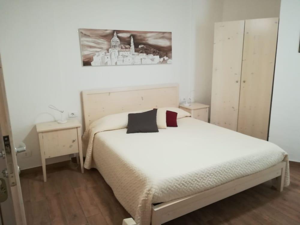 לינה וארוחת בוקר רגוזה La Casa Del Gelsomino מראה חיצוני תמונה