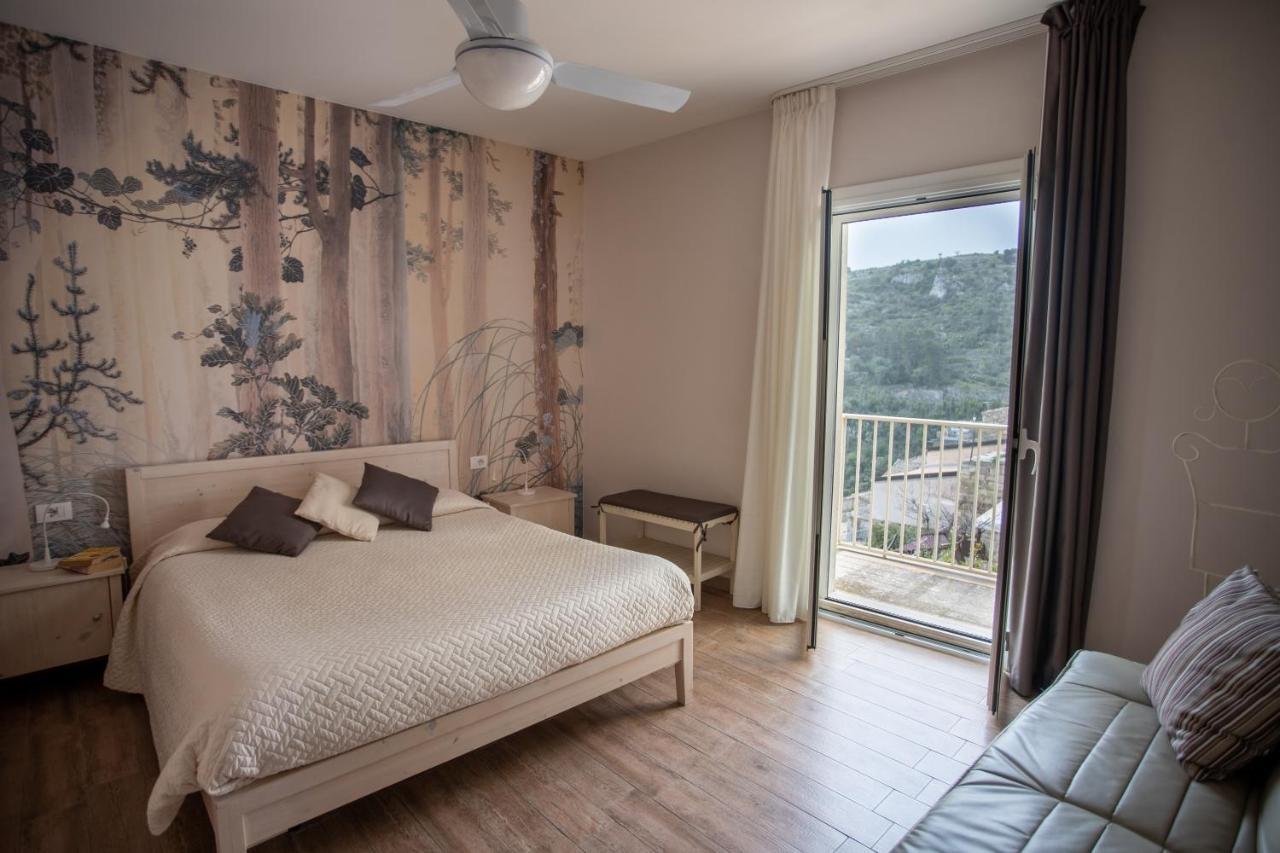 לינה וארוחת בוקר רגוזה La Casa Del Gelsomino מראה חיצוני תמונה