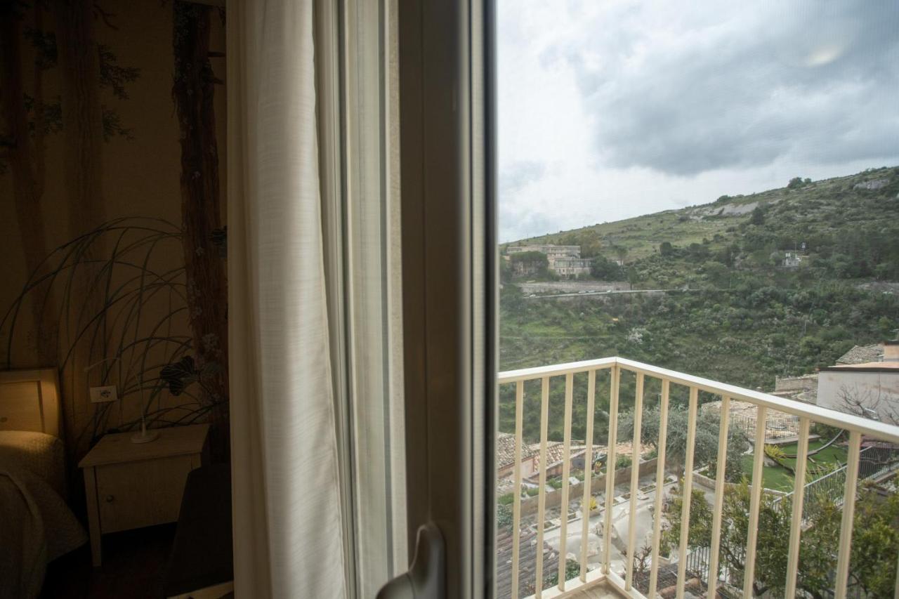 לינה וארוחת בוקר רגוזה La Casa Del Gelsomino מראה חיצוני תמונה