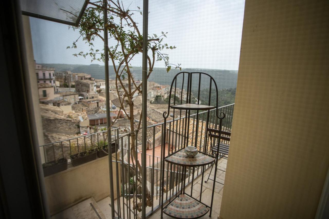 לינה וארוחת בוקר רגוזה La Casa Del Gelsomino מראה חיצוני תמונה