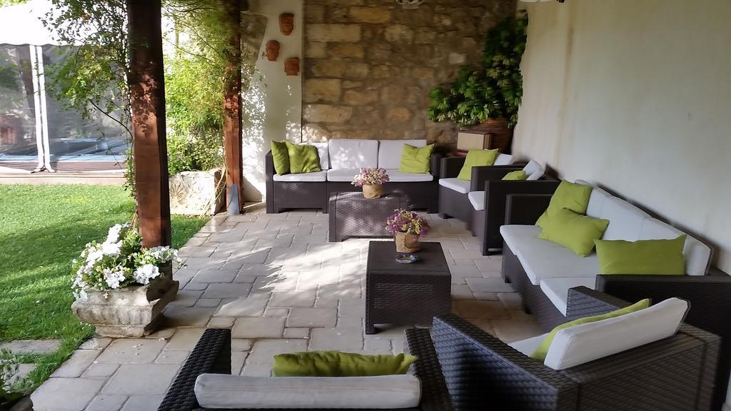 לינה וארוחת בוקר רגוזה La Casa Del Gelsomino מראה חיצוני תמונה