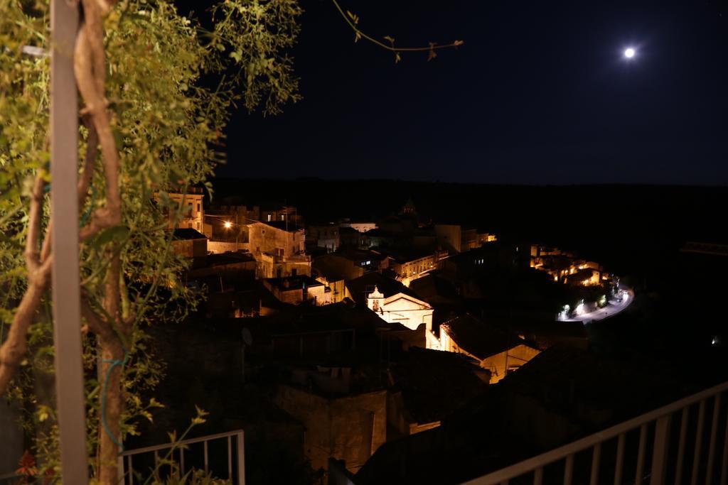 לינה וארוחת בוקר רגוזה La Casa Del Gelsomino מראה חיצוני תמונה